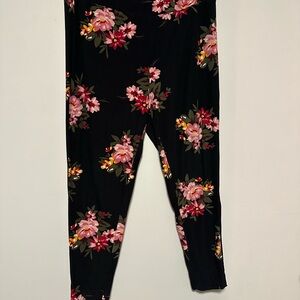 Terra &‎ Sky Black and Pink Floral Leggings